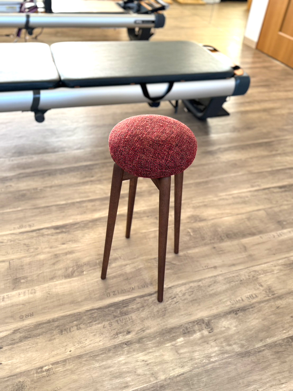 家具屋さんで見つけたチェアの画像